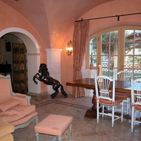 Le Mazet De La Dame Bed and Breakfast Barbentane Εξωτερικό φωτογραφία