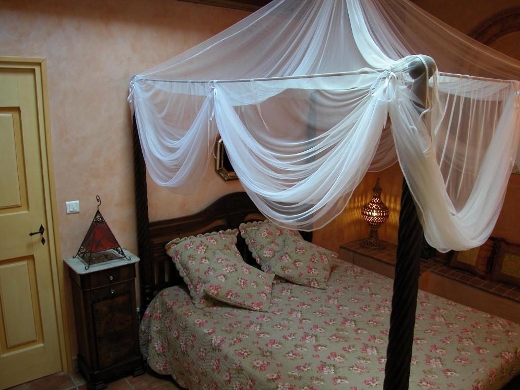 Le Mazet De La Dame Bed and Breakfast Barbentane Δωμάτιο φωτογραφία
